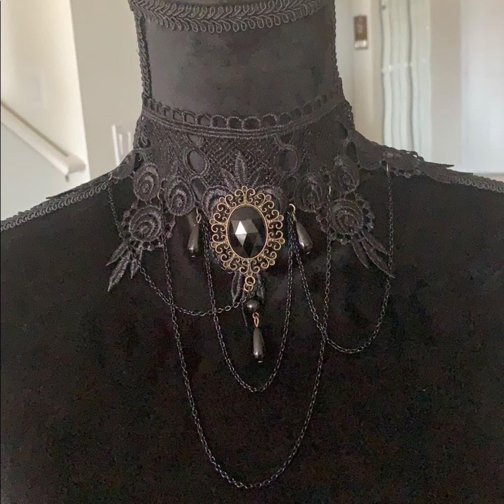 Necklace and bracelet set
